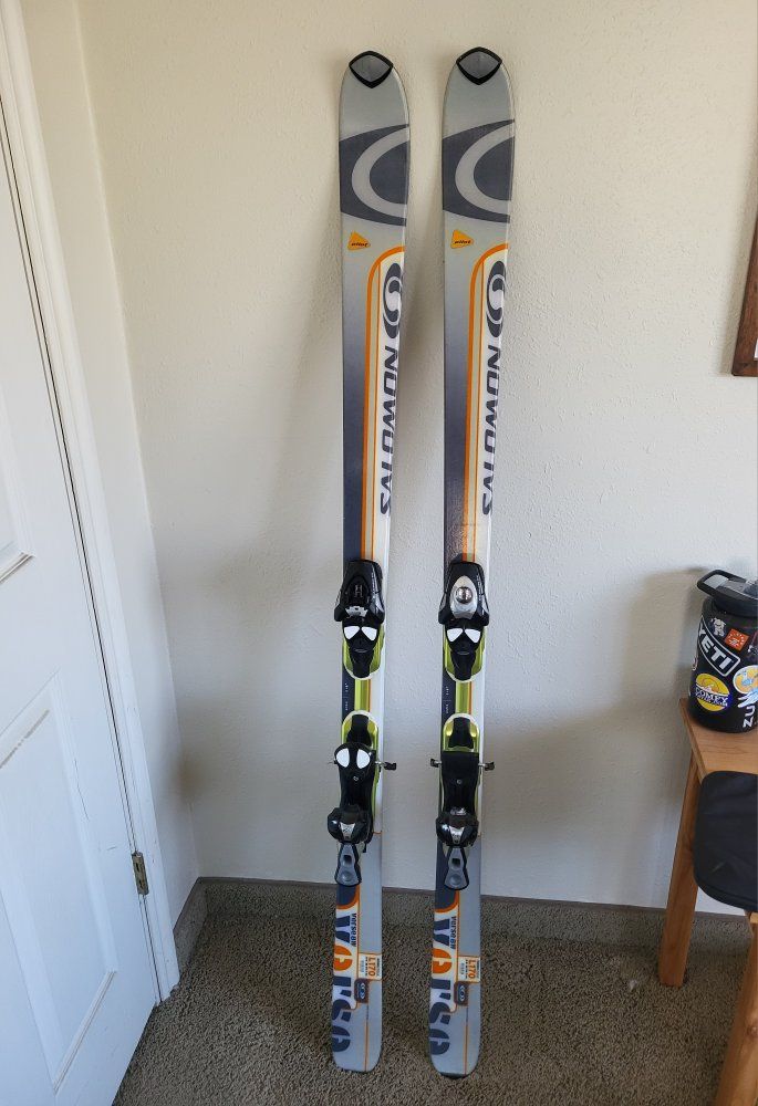 Salomon 170 cm Downhill Skis w/ Bindings – Excellent Condition