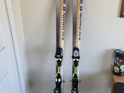 Salomon 170 cm Downhill Skis w/ Bindings – Excellent Condition