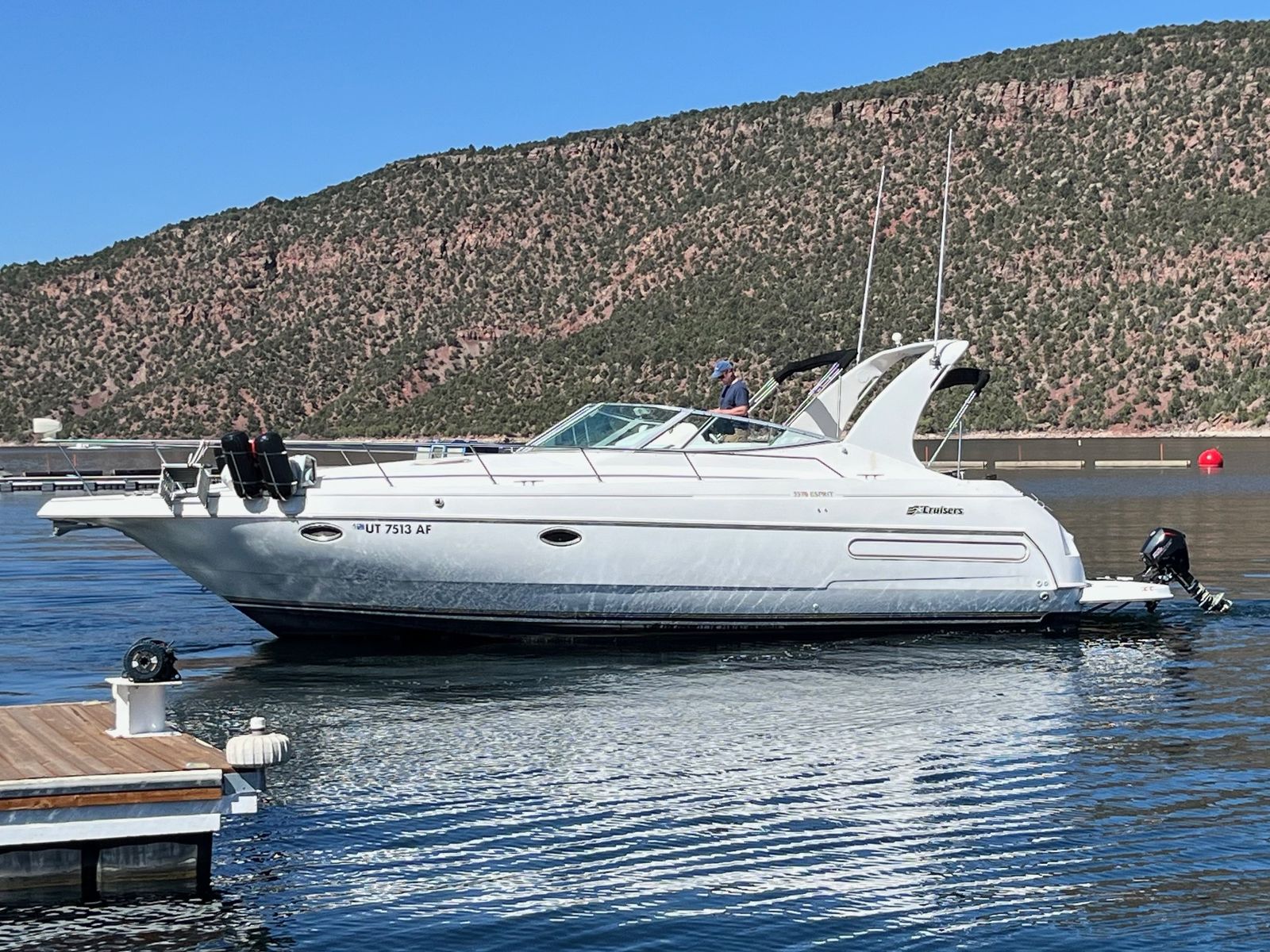 1996 35' Cruisers Yachts 3570 Esprit Yacht