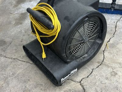 Power Flite Floor Blower