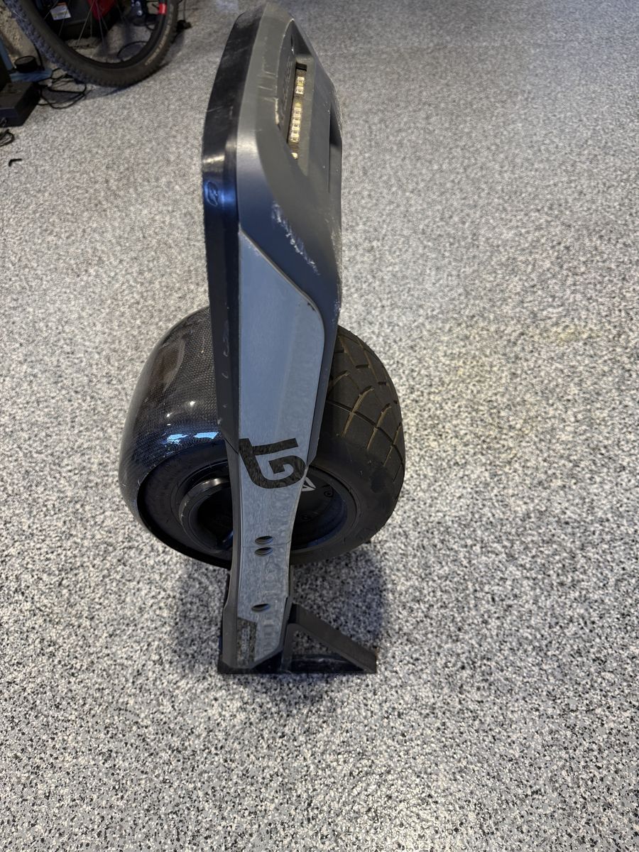 Onewheel GT Electric Skateboard with Stand