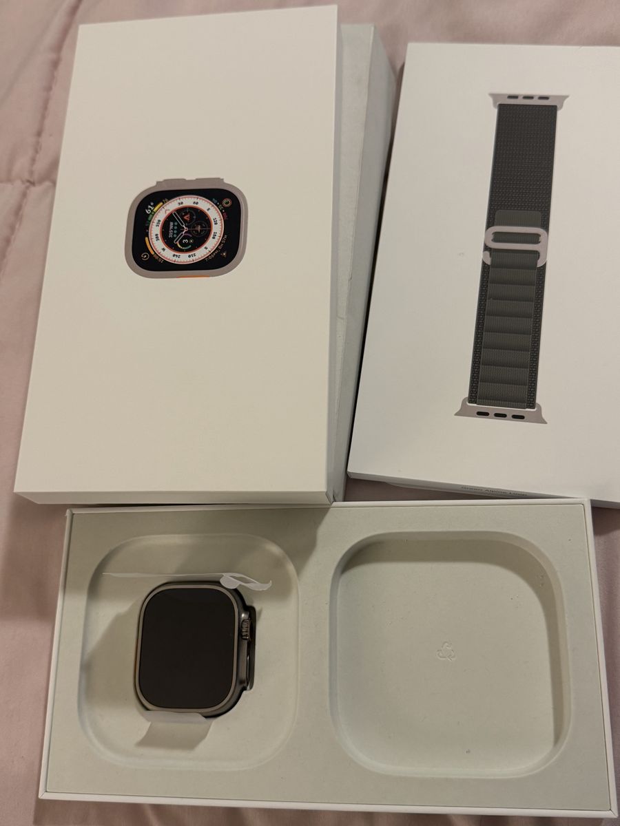 Apple Watch Ultra titanium 49 mm
