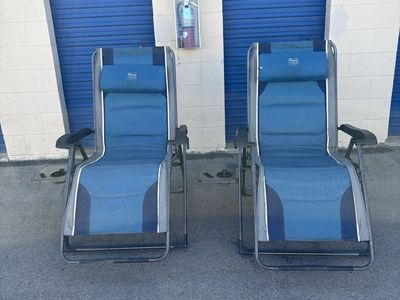 Timber Ridge Zero Gravity Lounge Chairs Set of 2 w/ Side Tables