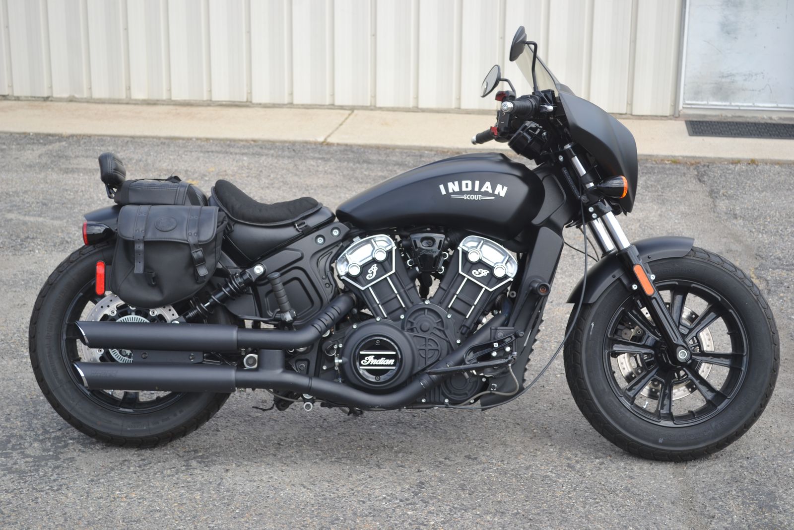 2021 Indian Scout Bobber - SUPER CLEAN!