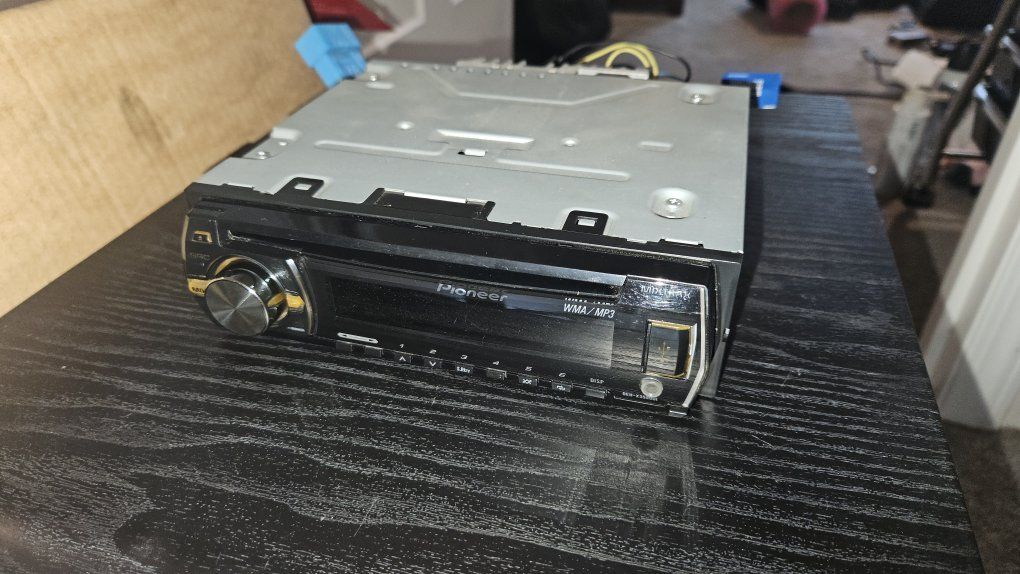 Pioneer DEH-X3500UI Head Unit
