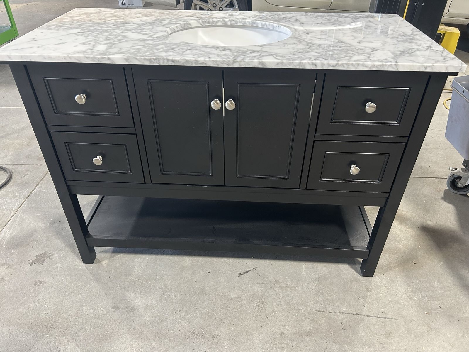 Bathroom vanity