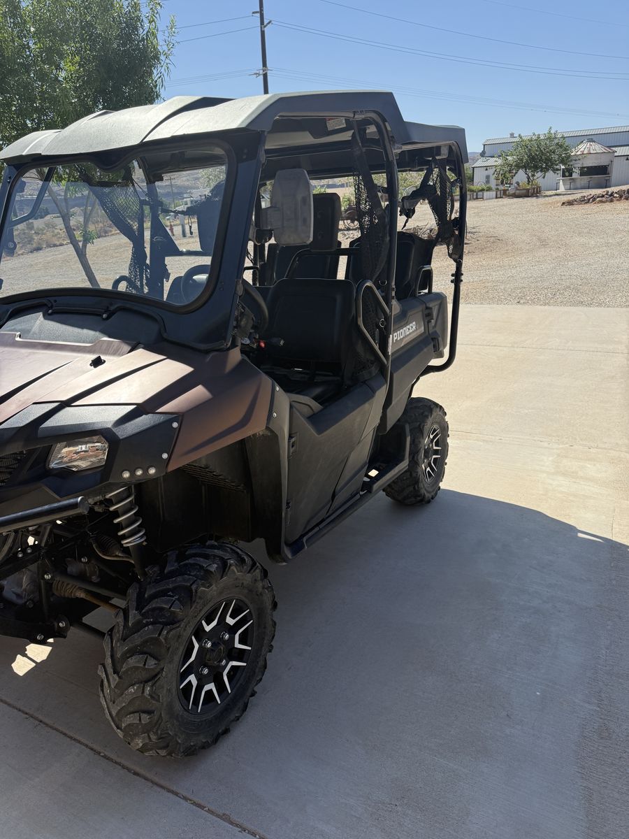 2021 Honda Pioneer  SXS 700