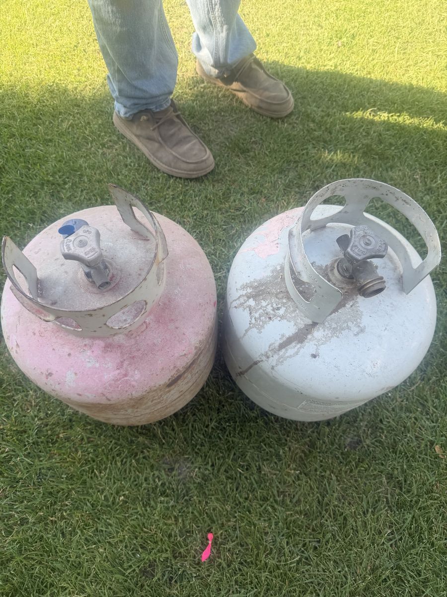10 gallon propane tanks empty