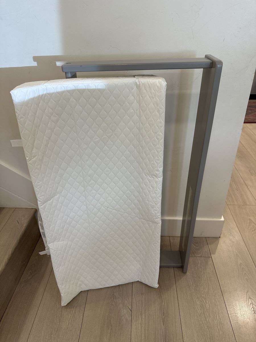 Changing pad baby - Crate and Barrel
