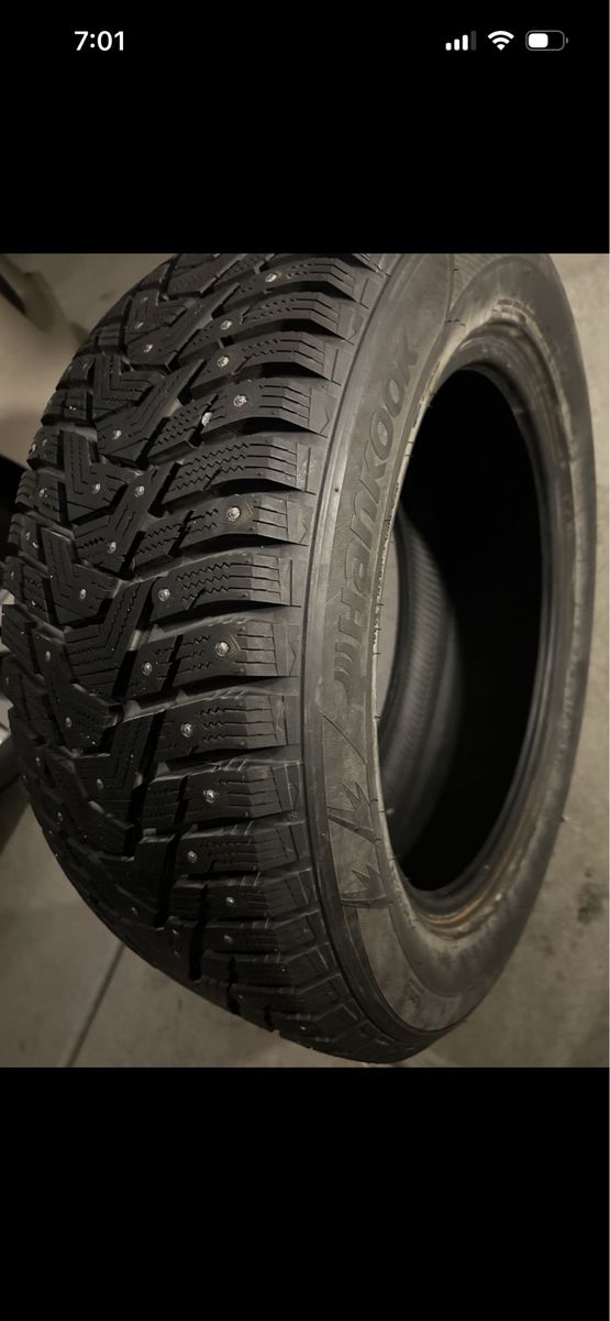 Set of 4 Studded Winter Snow Tires 300.00 set of 4 235/55/17 Hankook