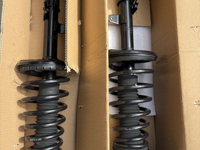 Front Struts for Toyota Sienna