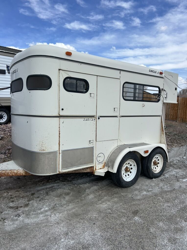 1992 Circle J Horse Trailer