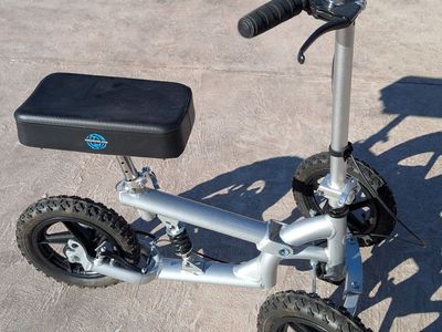 KneeRover PRO All Terrain Knee Scooter (3)