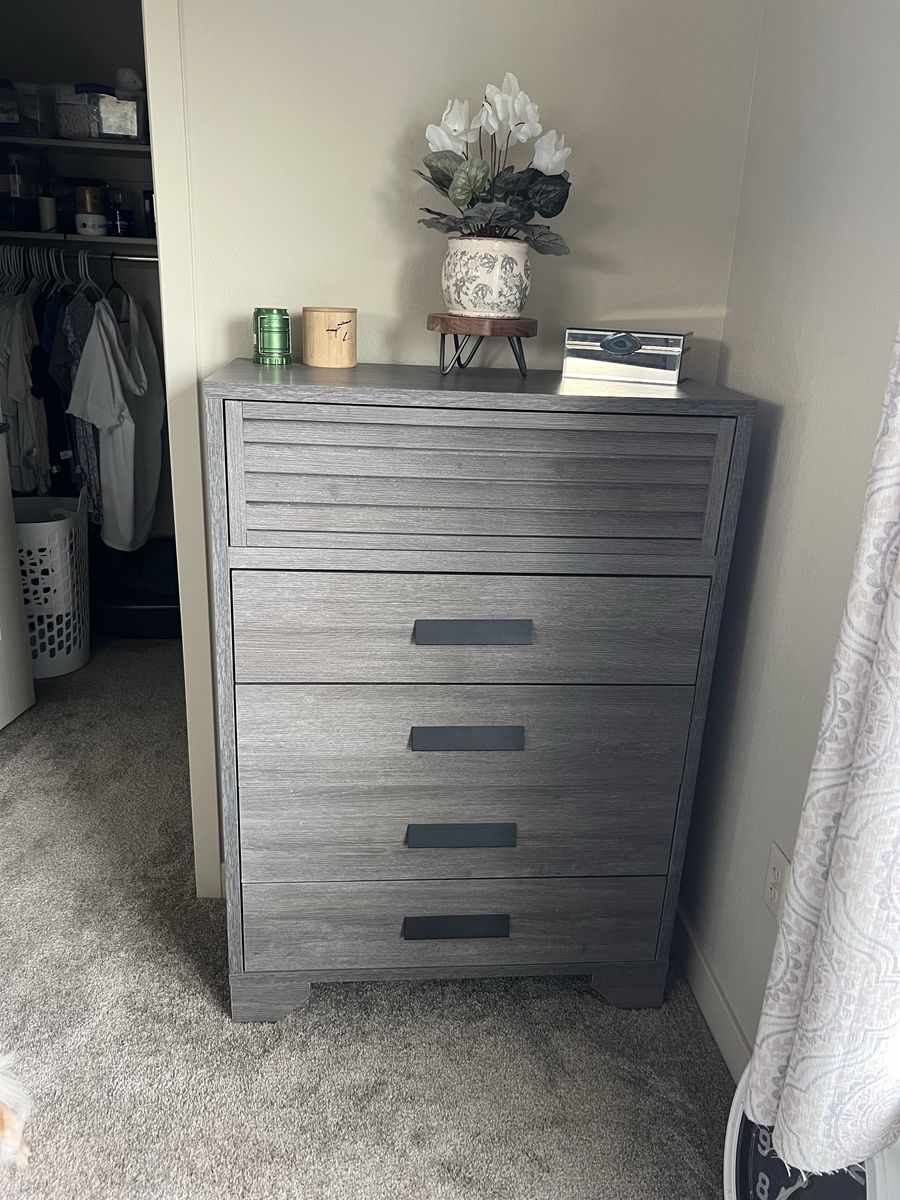 Queen Bedroom Set