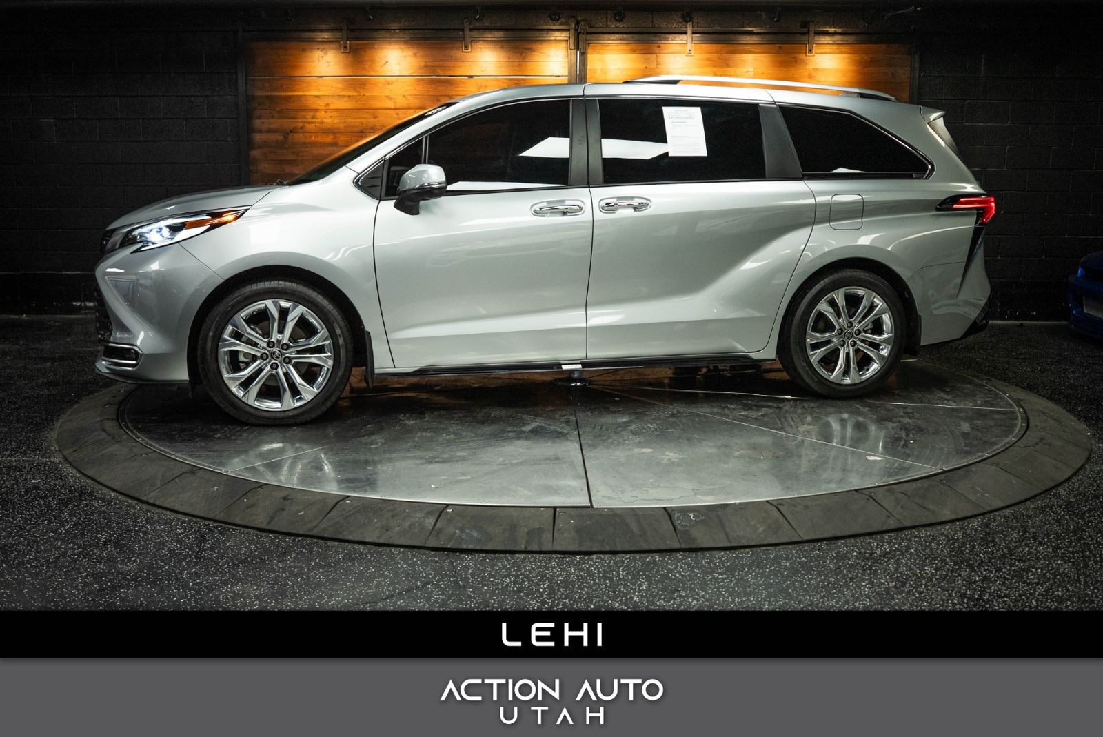 2023 Toyota Sienna Platinum 7-Passenger