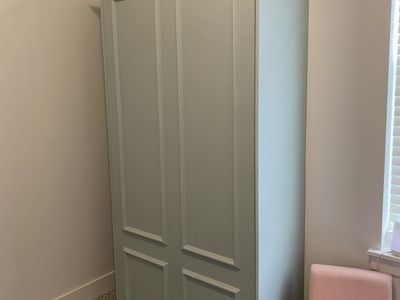 Twin Murphy Bed Wardrobe-Style – Space-Saving Guest Bed (Mattress Not Included)