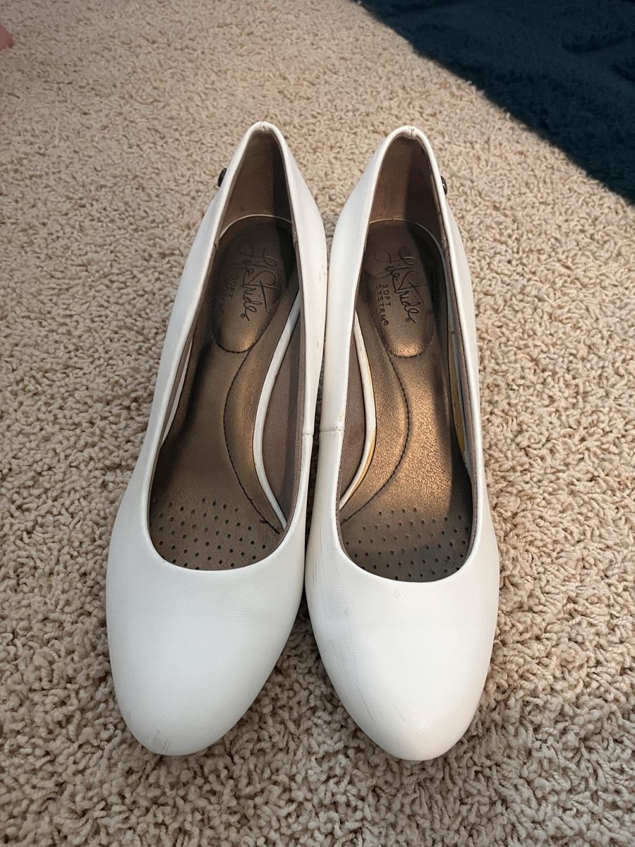 LifeStride Soft System White Dress Pumps - Women's Size 8