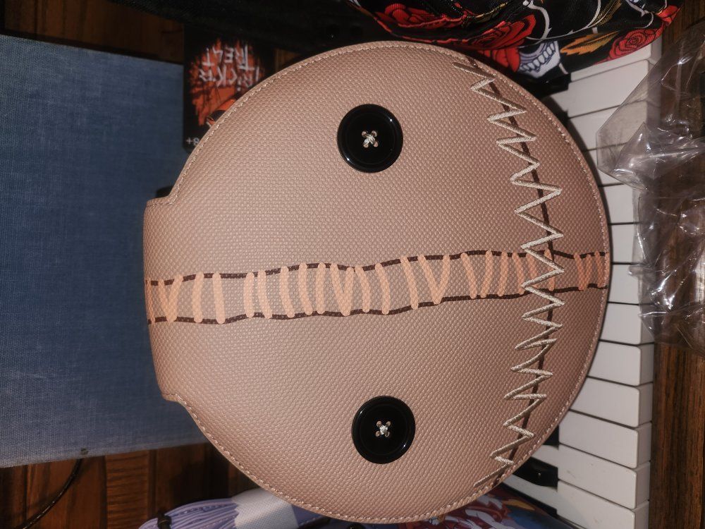 Main image 6