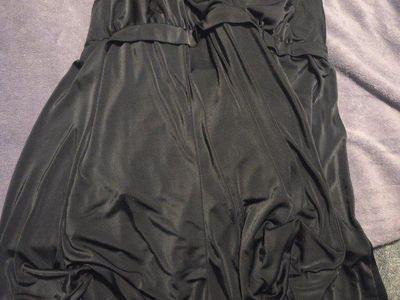 Jamizen Classics in shimmering solid black
one-piece Swimsuit, size 16