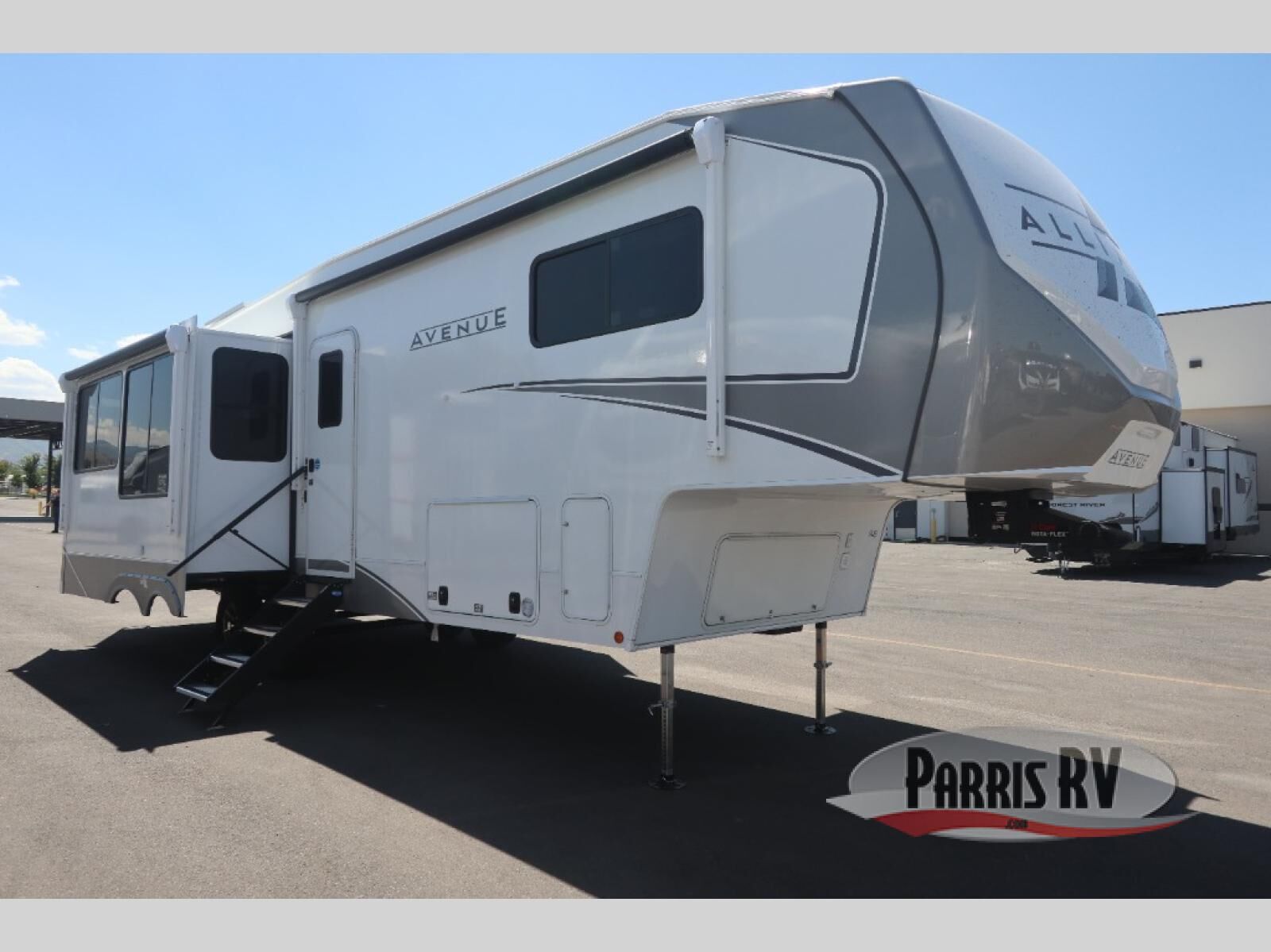 New 2026 Alliance RV Avenue 32RLS