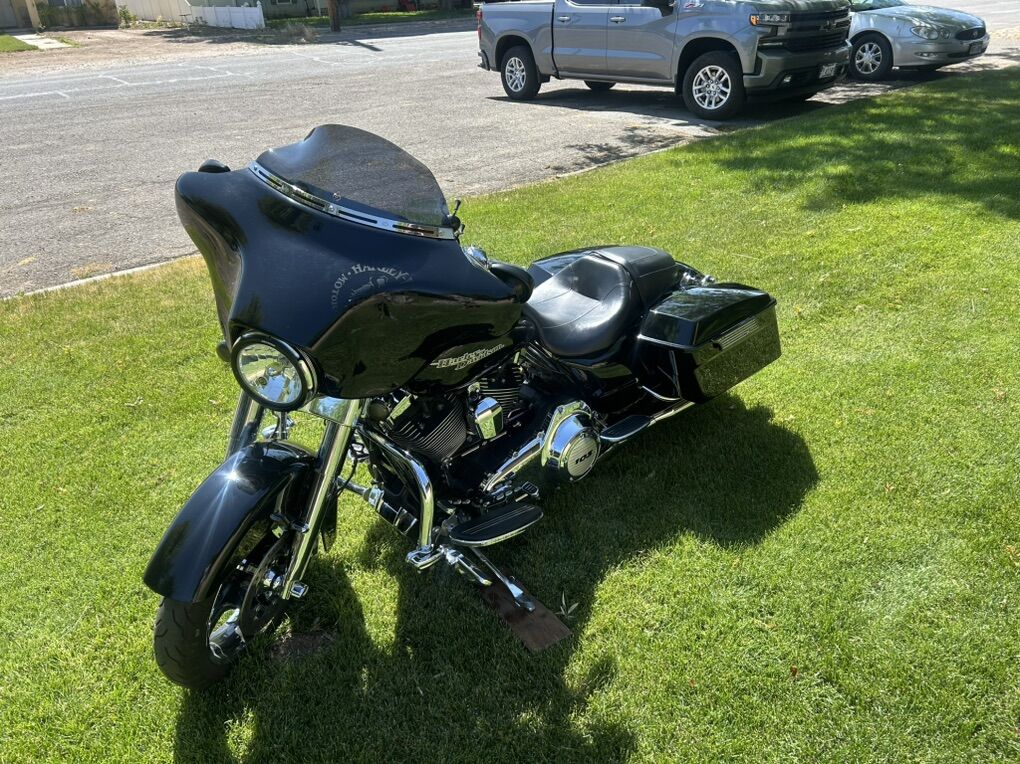 Harley Street Glide 2011