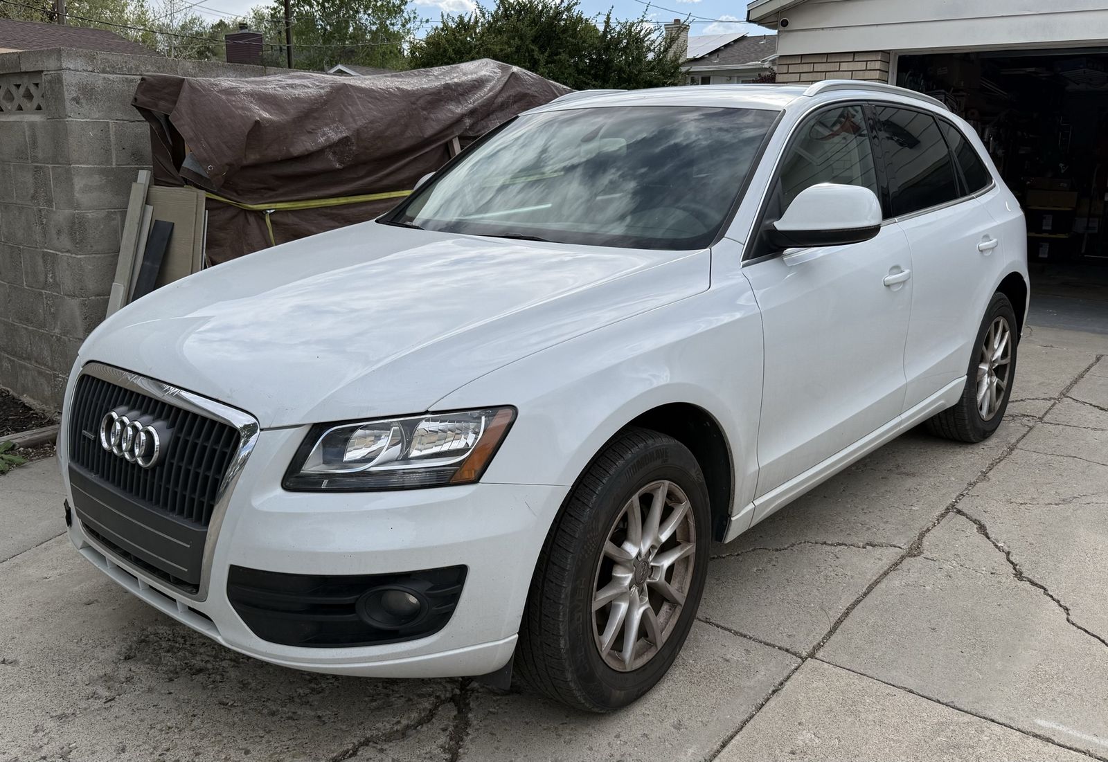 2012 AUDI Q5 2.0L Premium