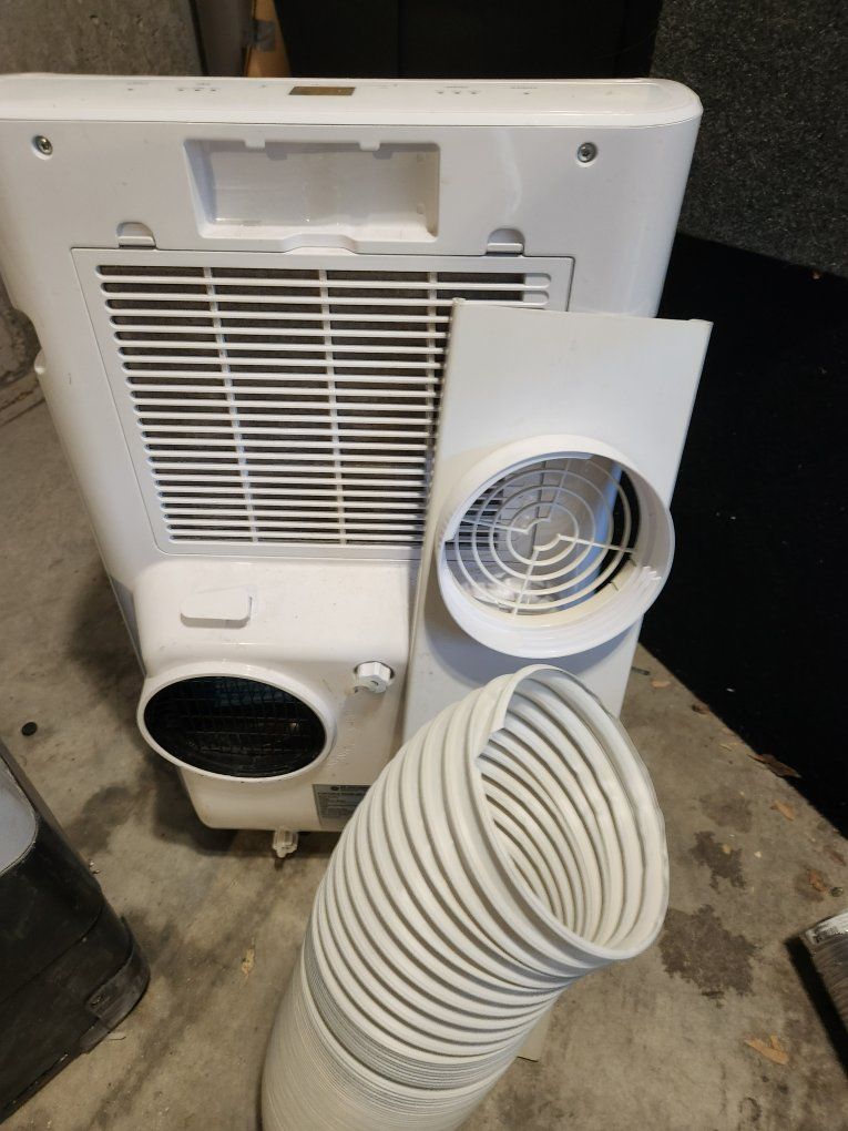 GE APCA10YZMW Portable Room Air Conditioner 10000 BTU