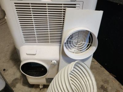 GE APCA10YZMW Portable Room Air Conditioner 10000 BTU