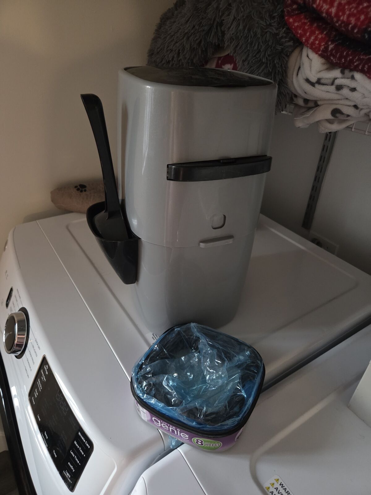 Cat poop scoop box with bags