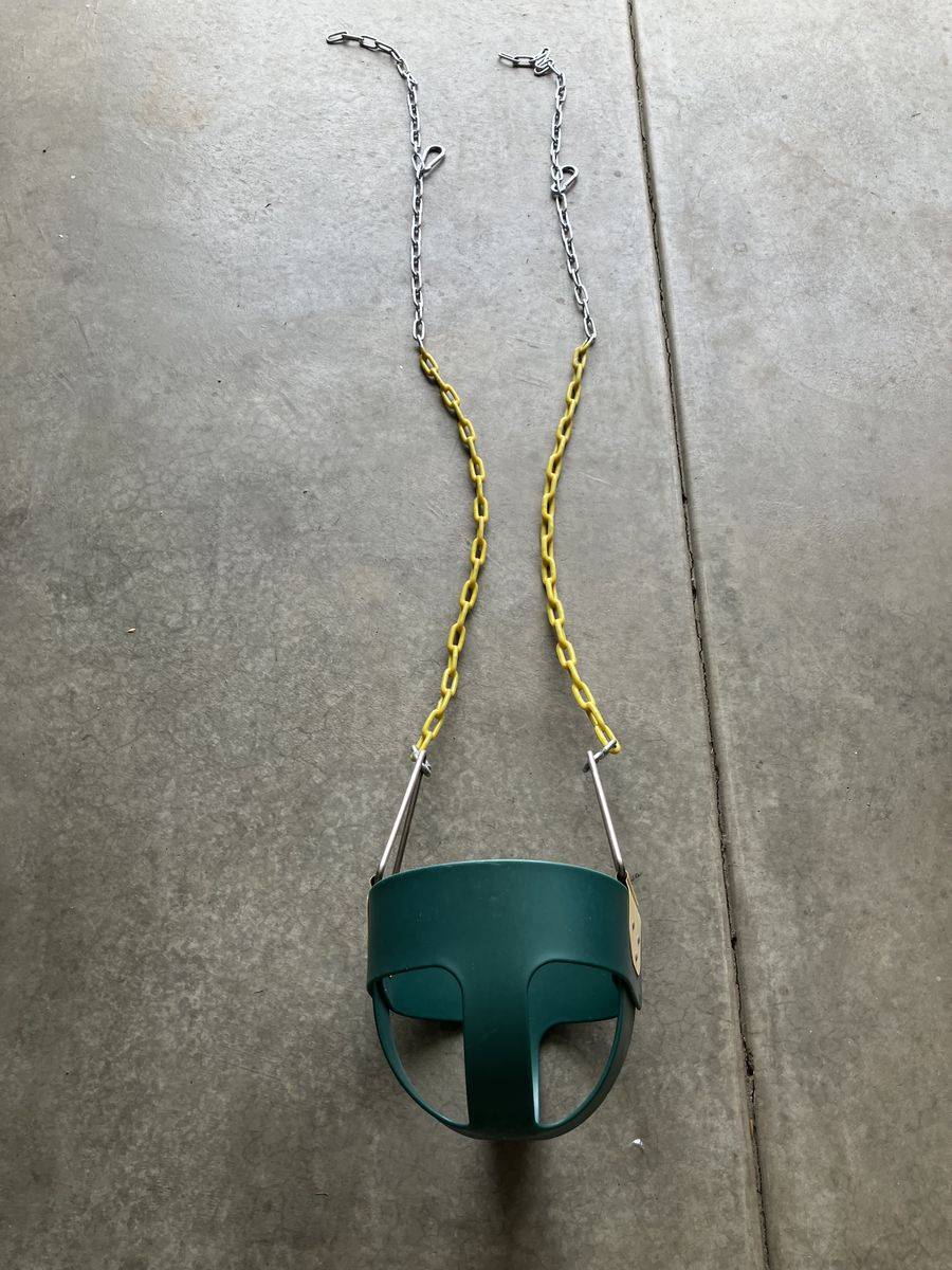 Toddler bucket swing seat
