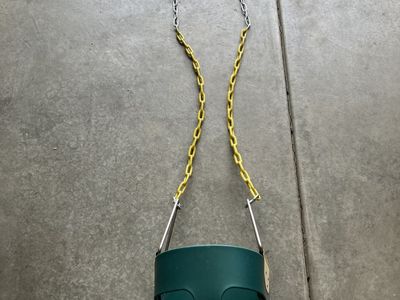 Toddler bucket swing seat