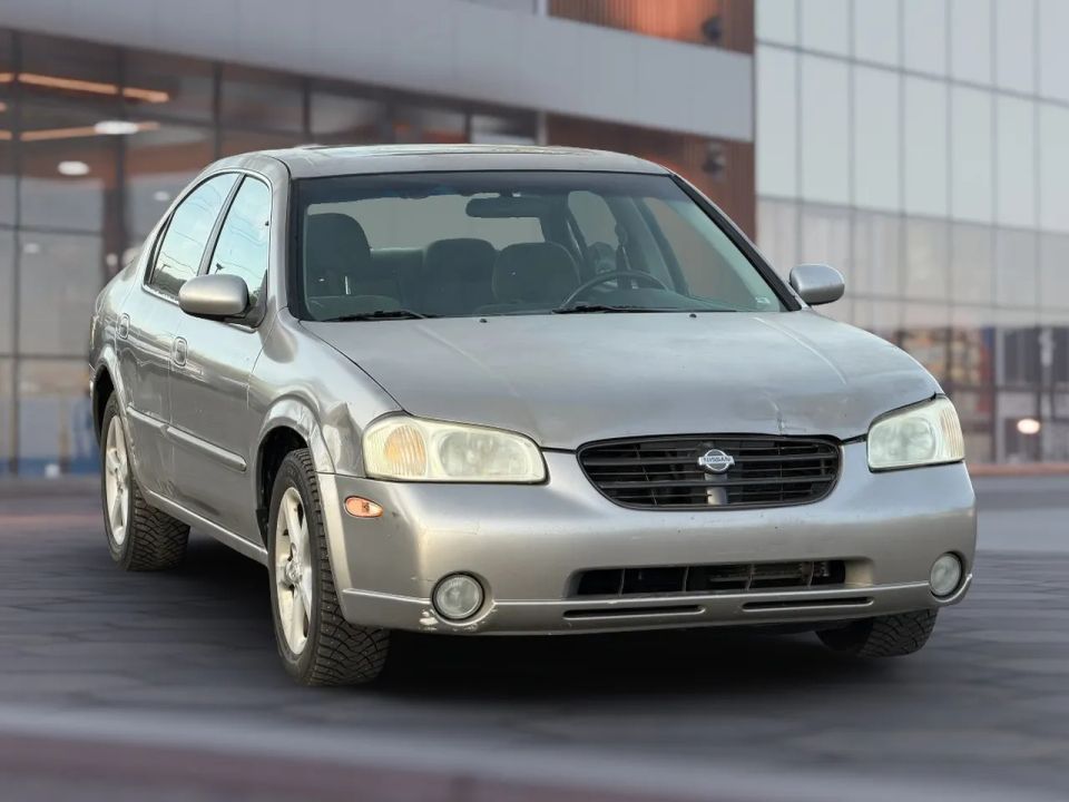 2000 Nissan Maxima SE