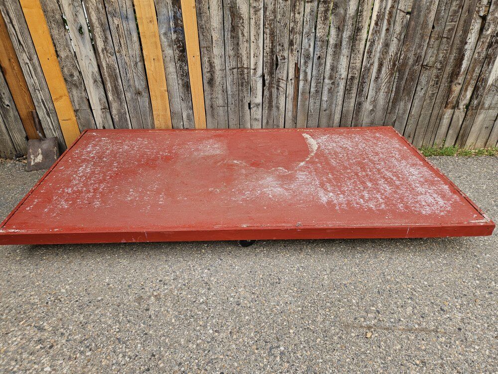 8x4 platform on wheels