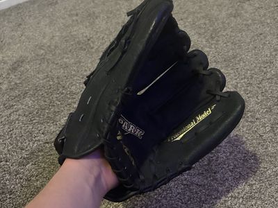 Mizuno Size 12 Baseball Mitt