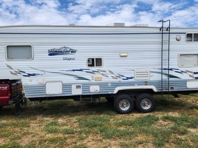 05 Wanderer 29' fifth wheel toy holler