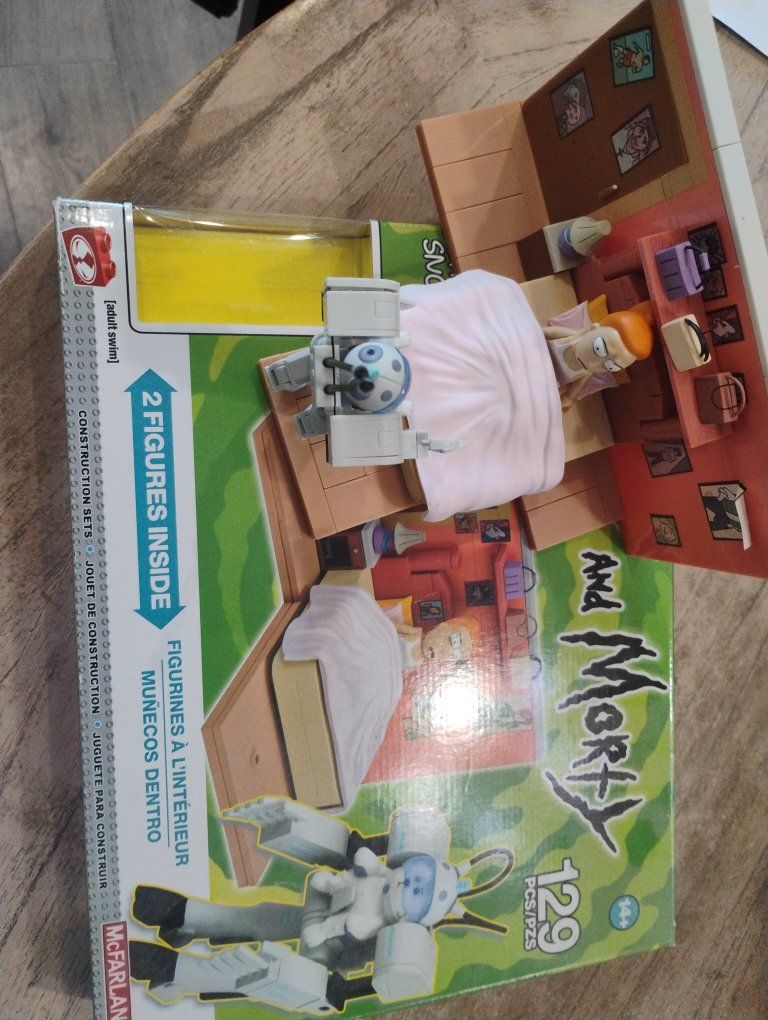 McFarlane Toys Rick and Morty "Anatomy Park" Construction Set - 129 Pieces, 2 Figures