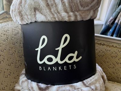 Lola blanket Large