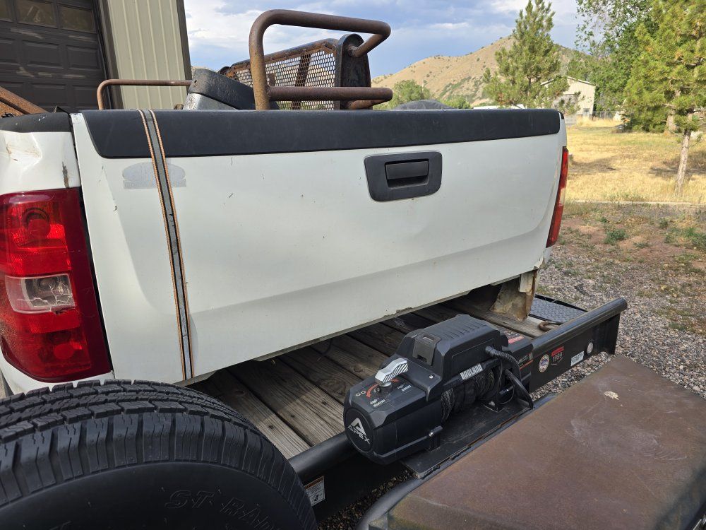 2011 Chevy 2500 tailgate