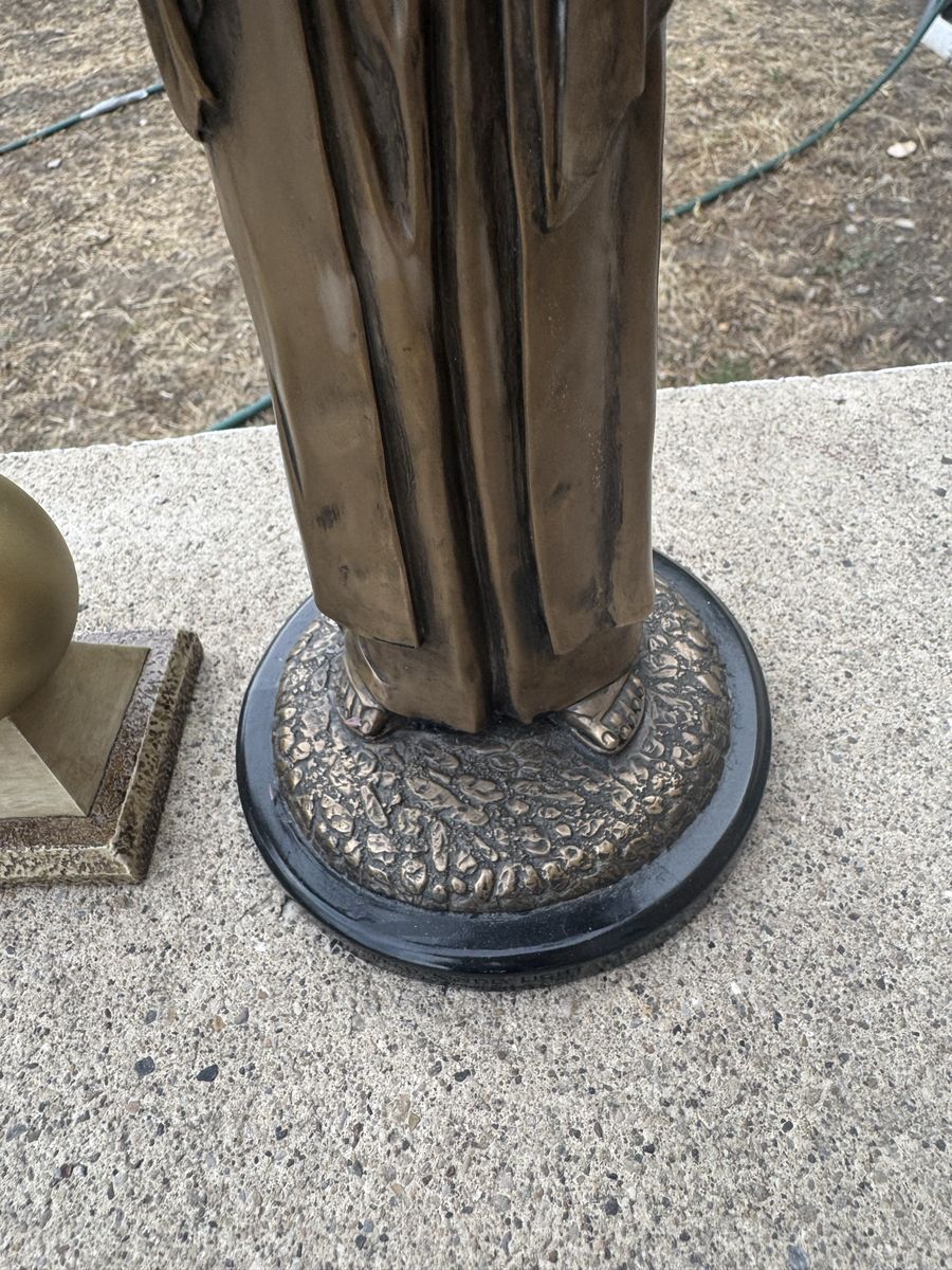 Main image 4