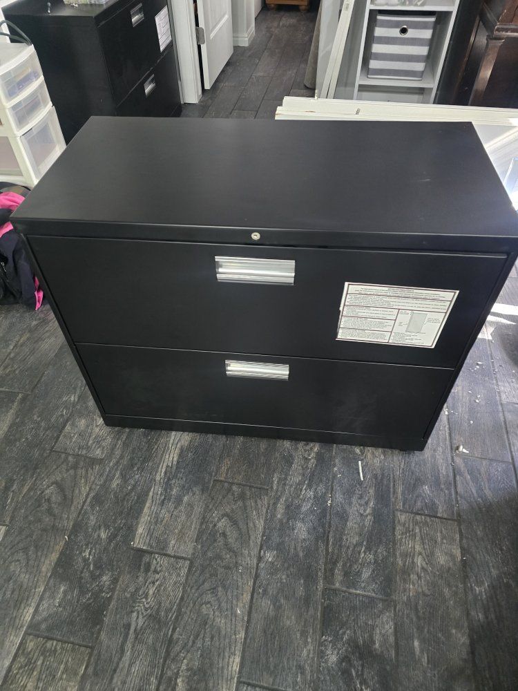 2-Drawer Lateral File Cabinet
