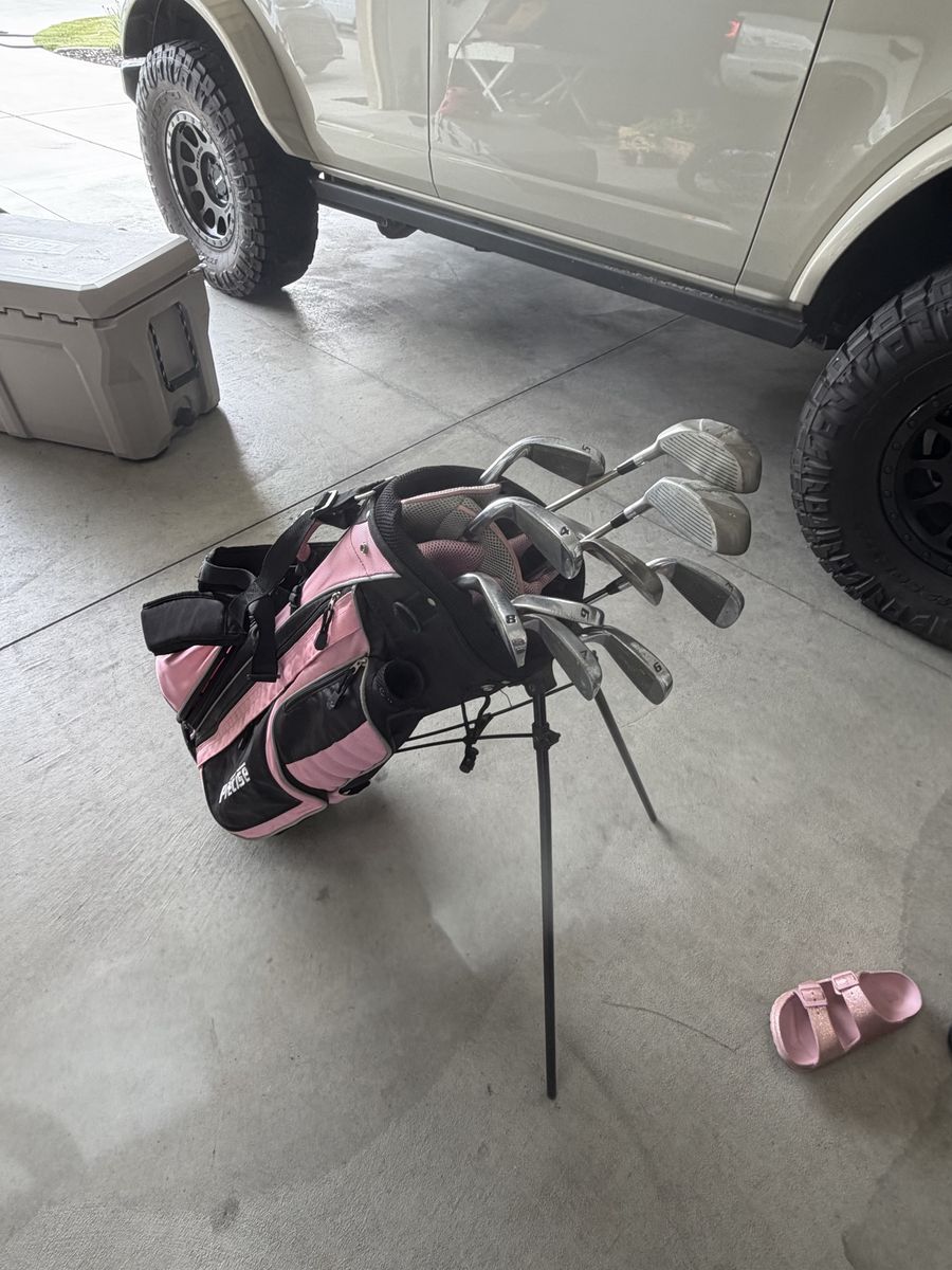 Ladies golf clubs