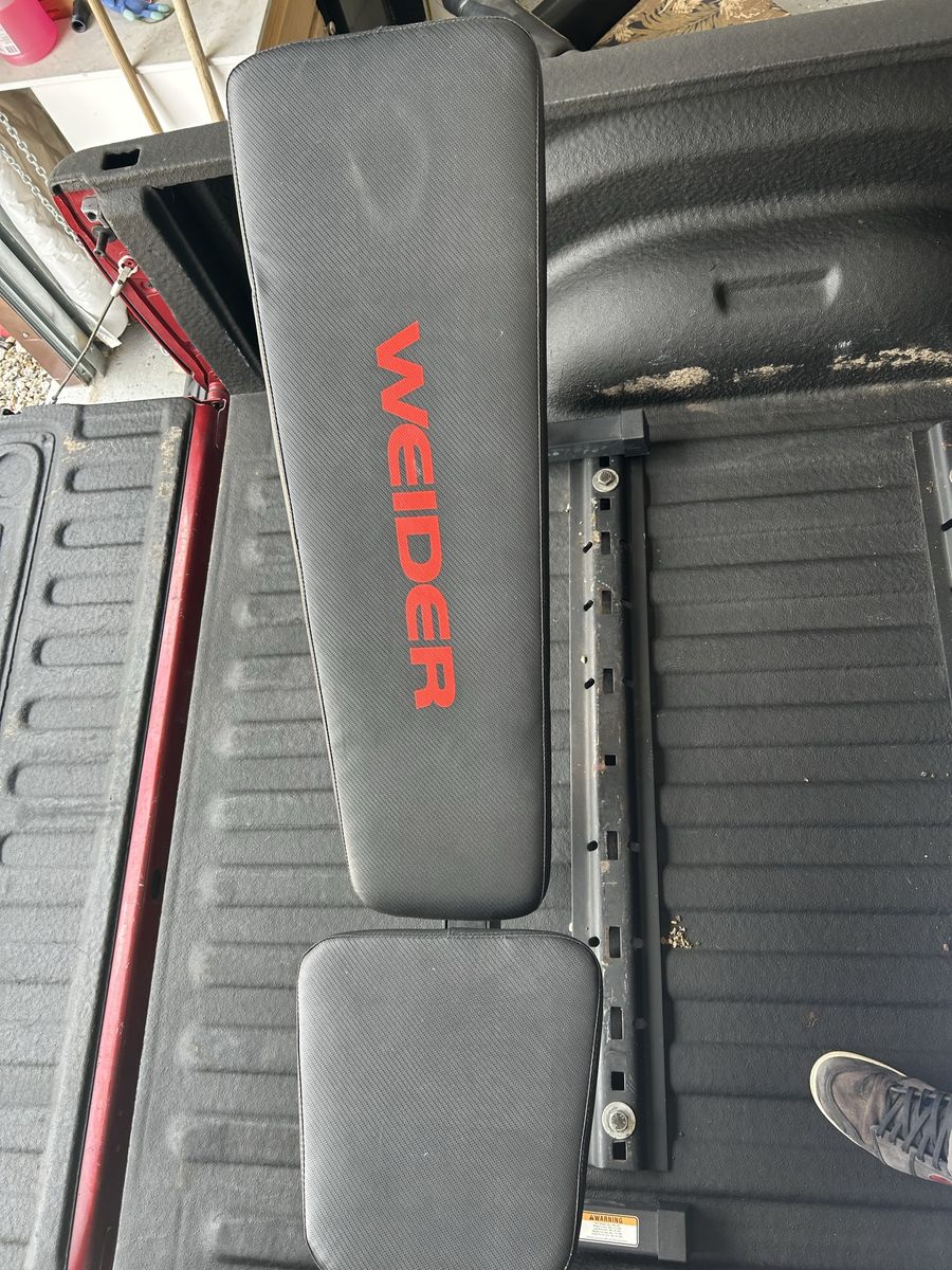 WEIDER WEIGHT BENCH