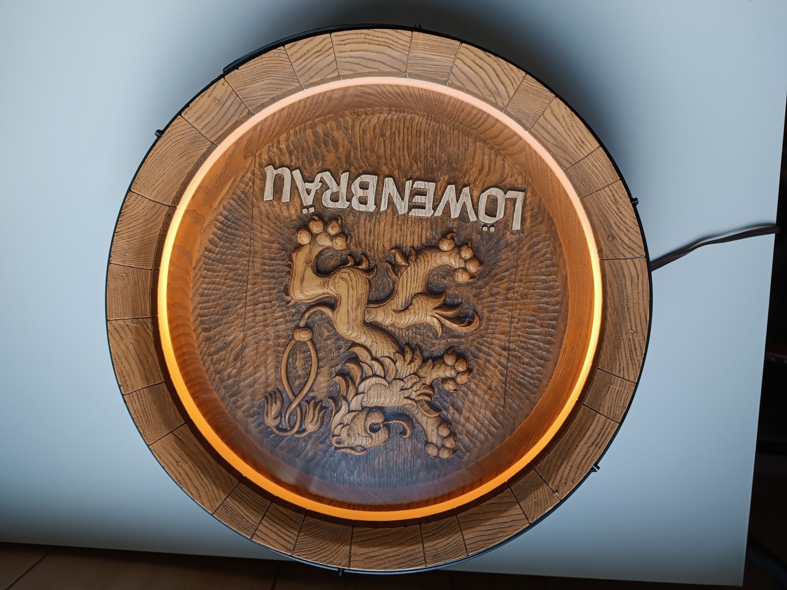 Vintage Lowenbrau Beer Barrel Illuminated Lamp