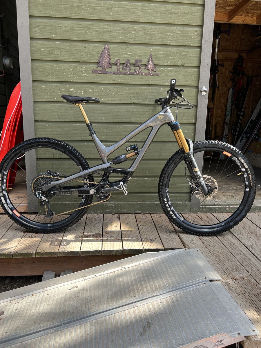 YT Capra Elite 29R Large