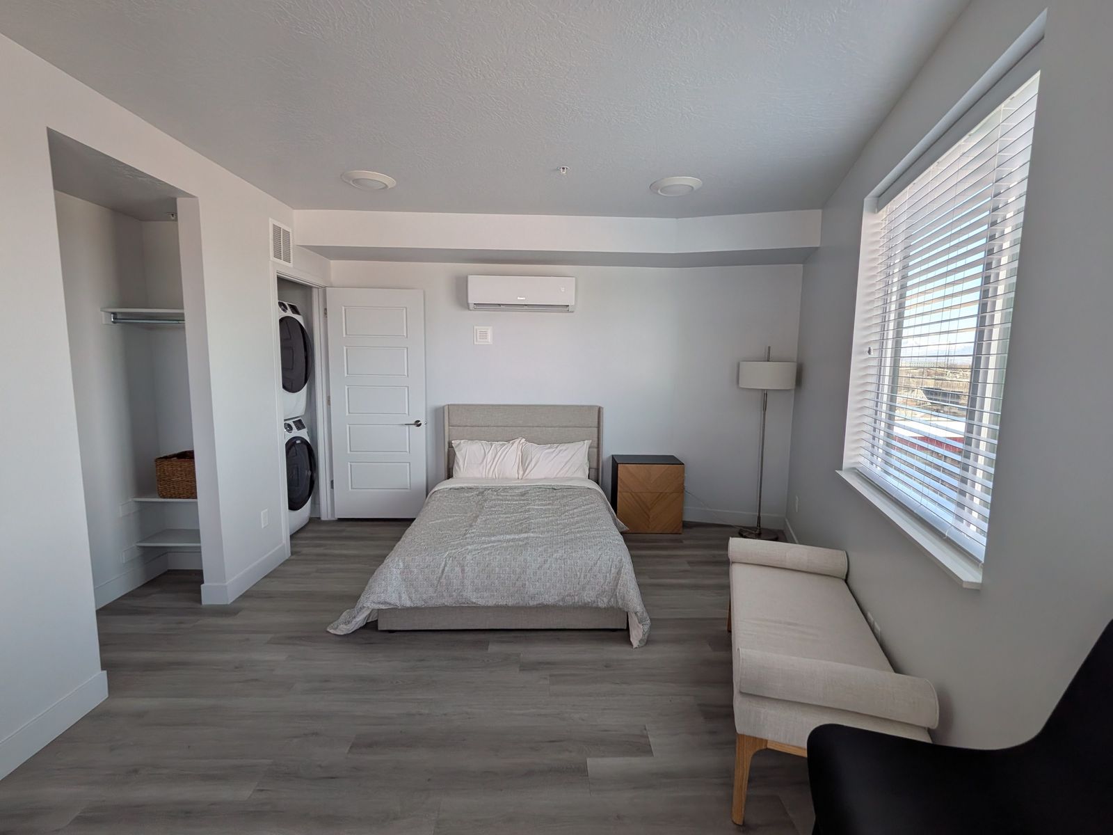 Entry Note Apartments - Rooms for Rent - University of Utah