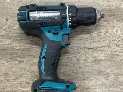 MAKITA 18V DRILL