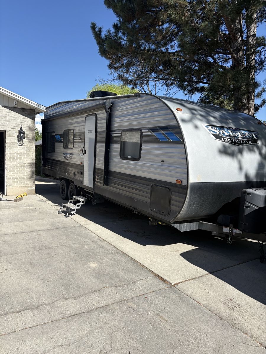 2022 Forest River Salem Cruise Lite Toy Hauler Travel Trailer - Excellent Condition
