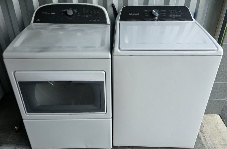 whirlpool cabrio washer & electric dryer set