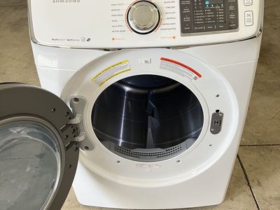 Samsung DV45K6500EV/A3 is a 7.5 cu. ft. electric