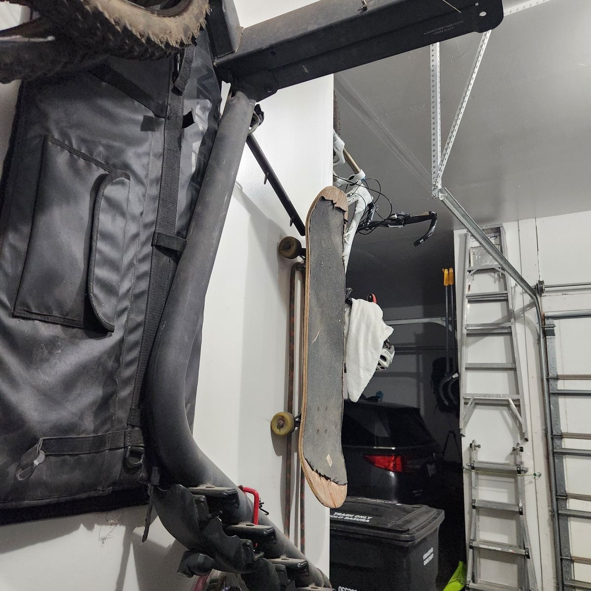 Hitch swinging Bike rack